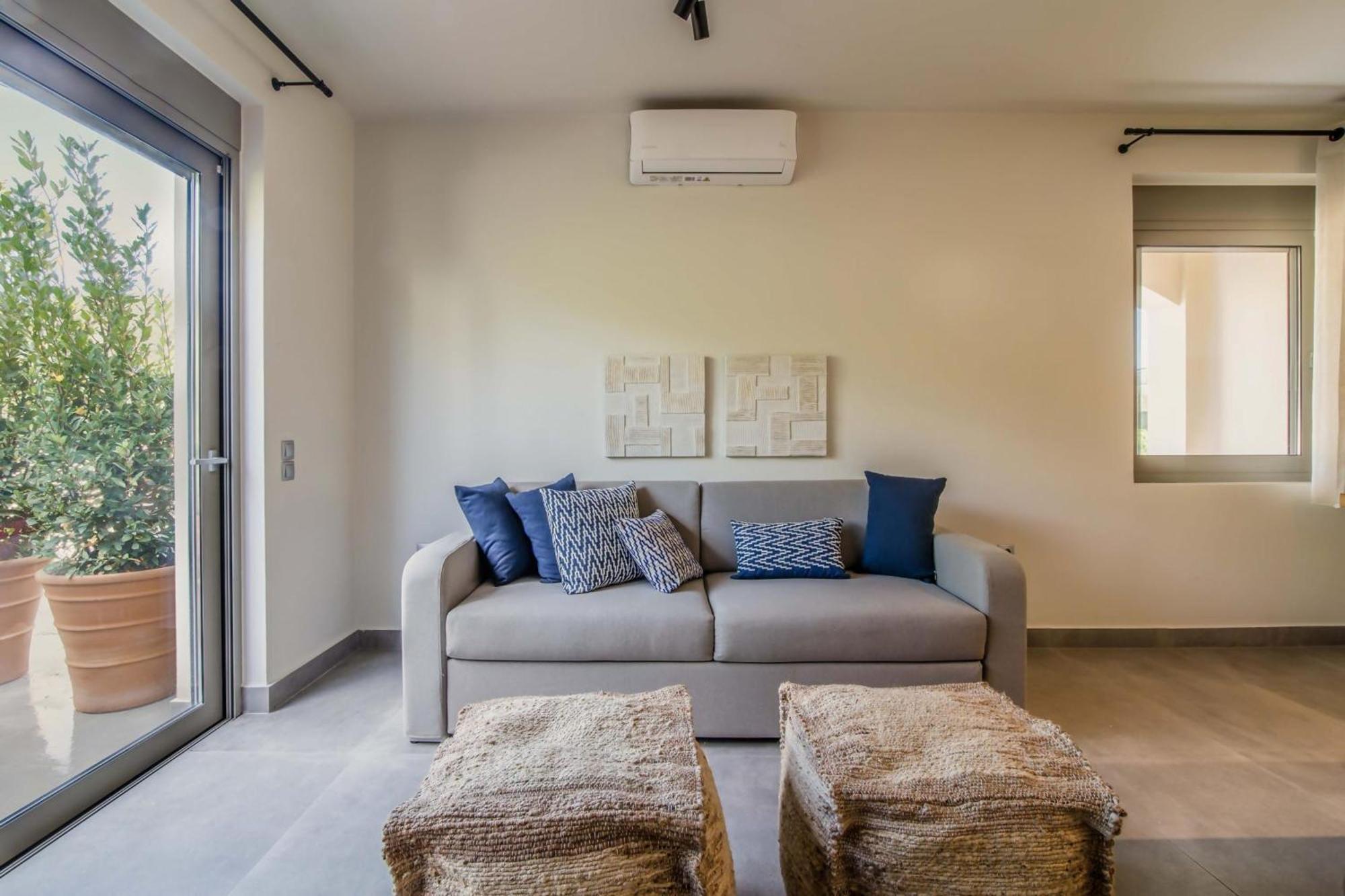 Blue Symphony Suites Apartments Никиана Экстерьер фото