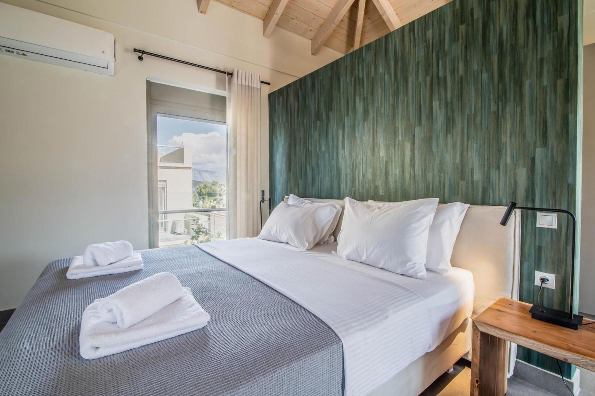 Blue Symphony Suites Apartments Никиана Экстерьер фото