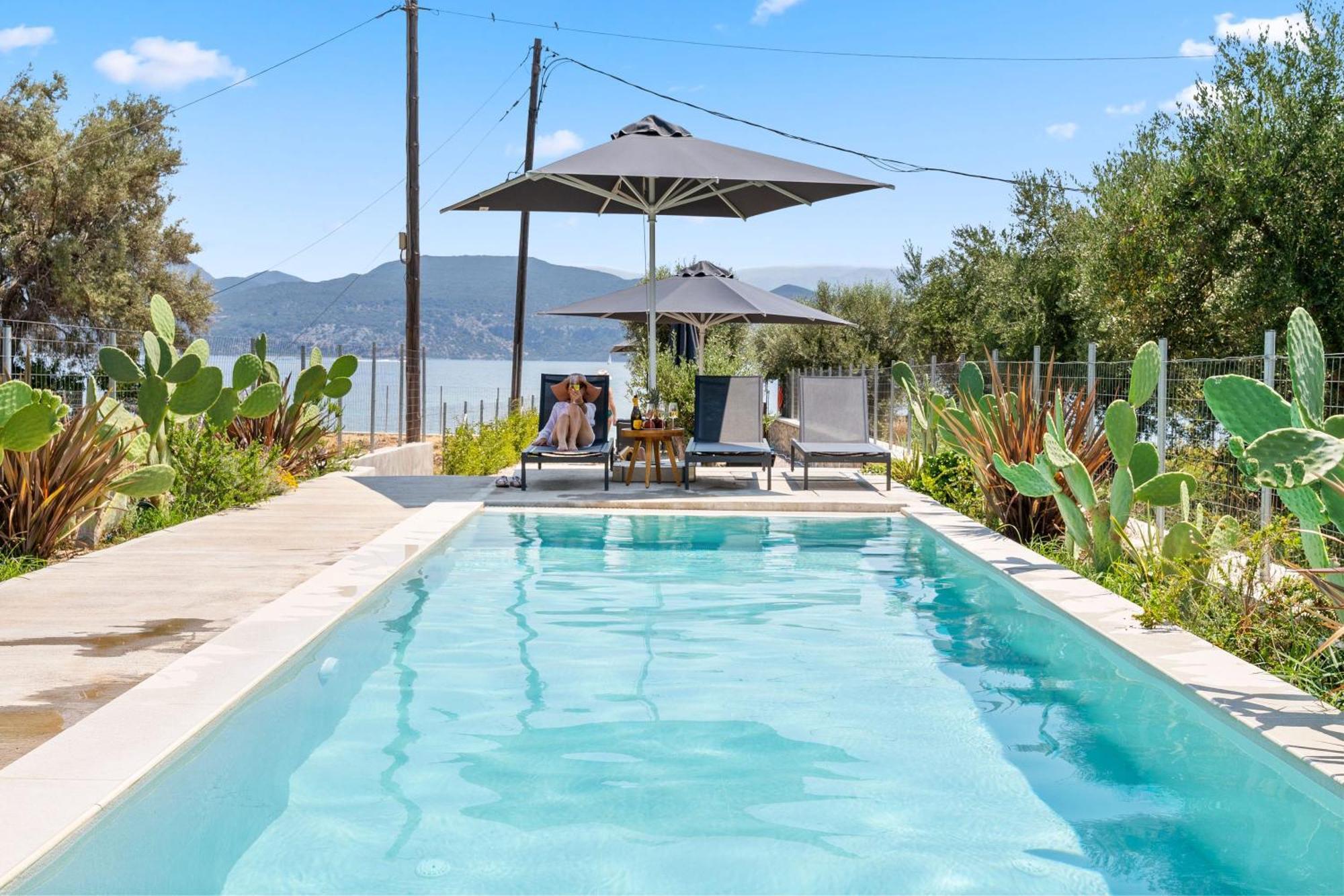 Blue Symphony Suites Apartments Никиана Экстерьер фото