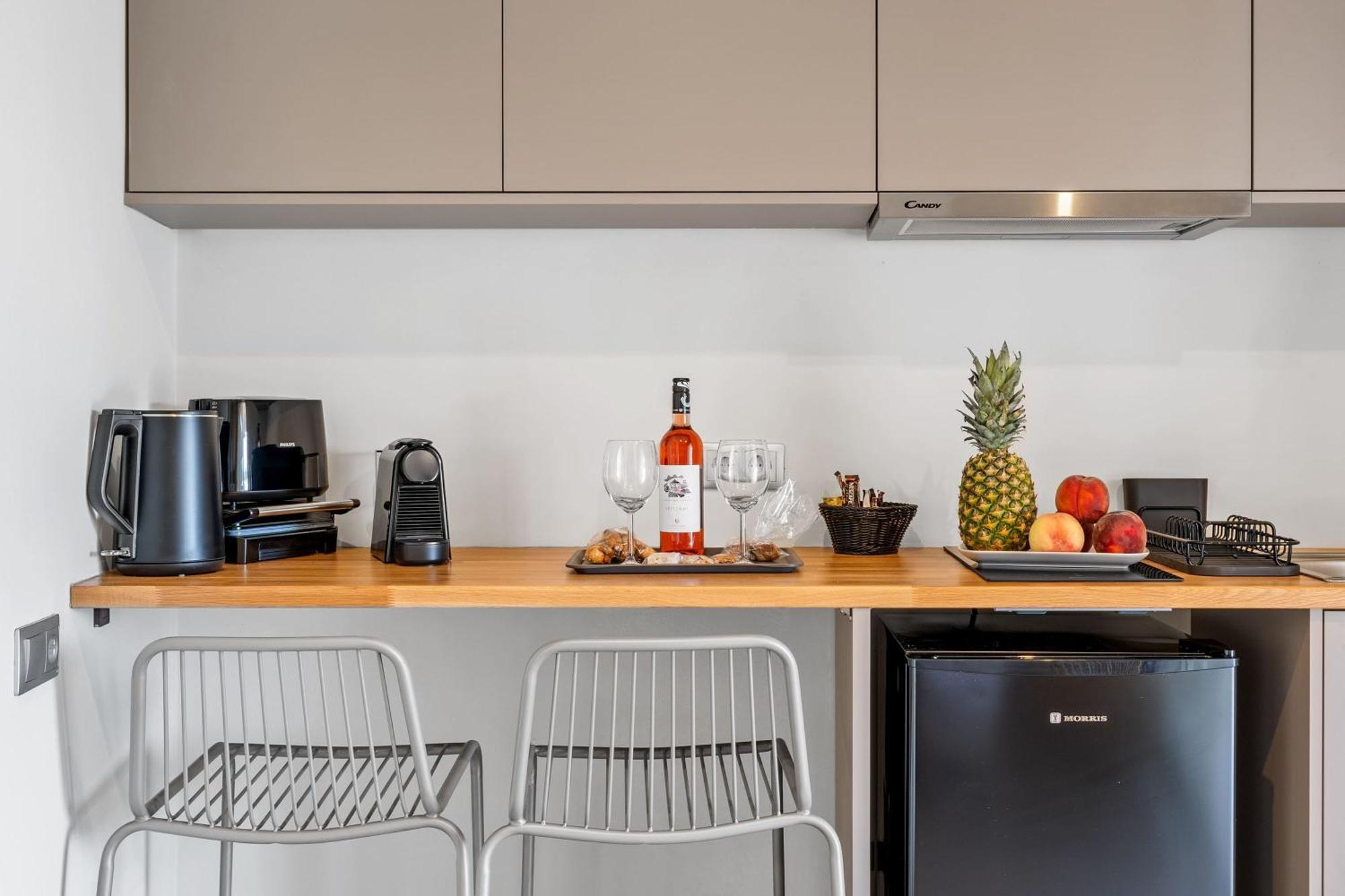 Blue Symphony Suites Apartments Никиана Экстерьер фото